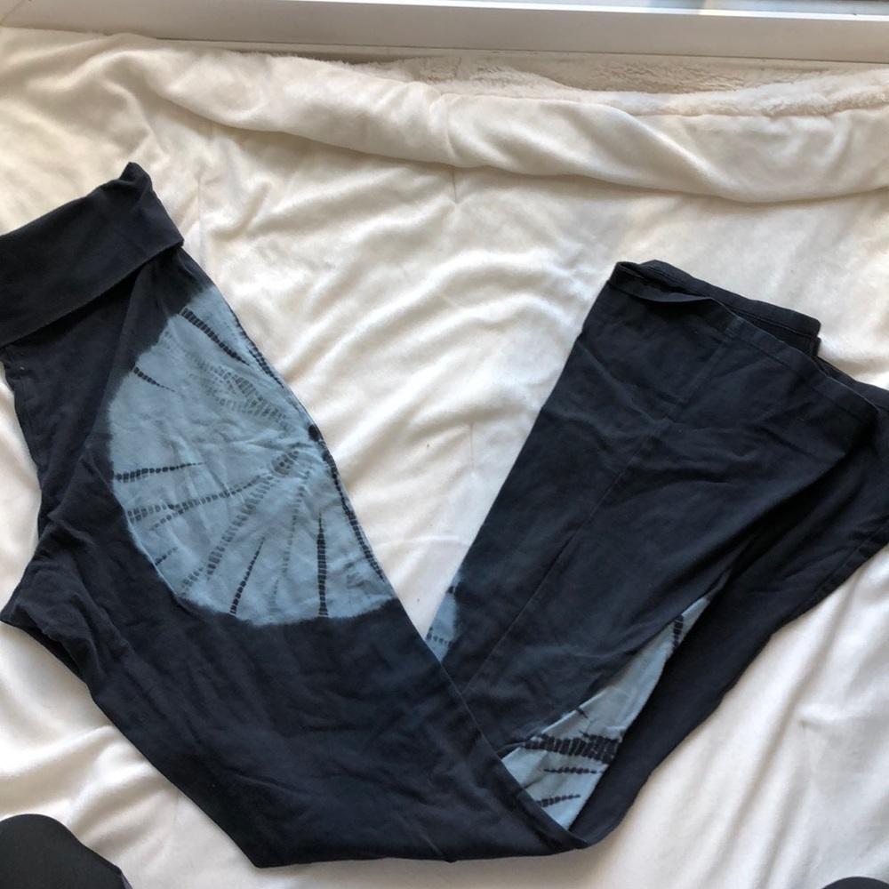 Tie-dye yoga pants